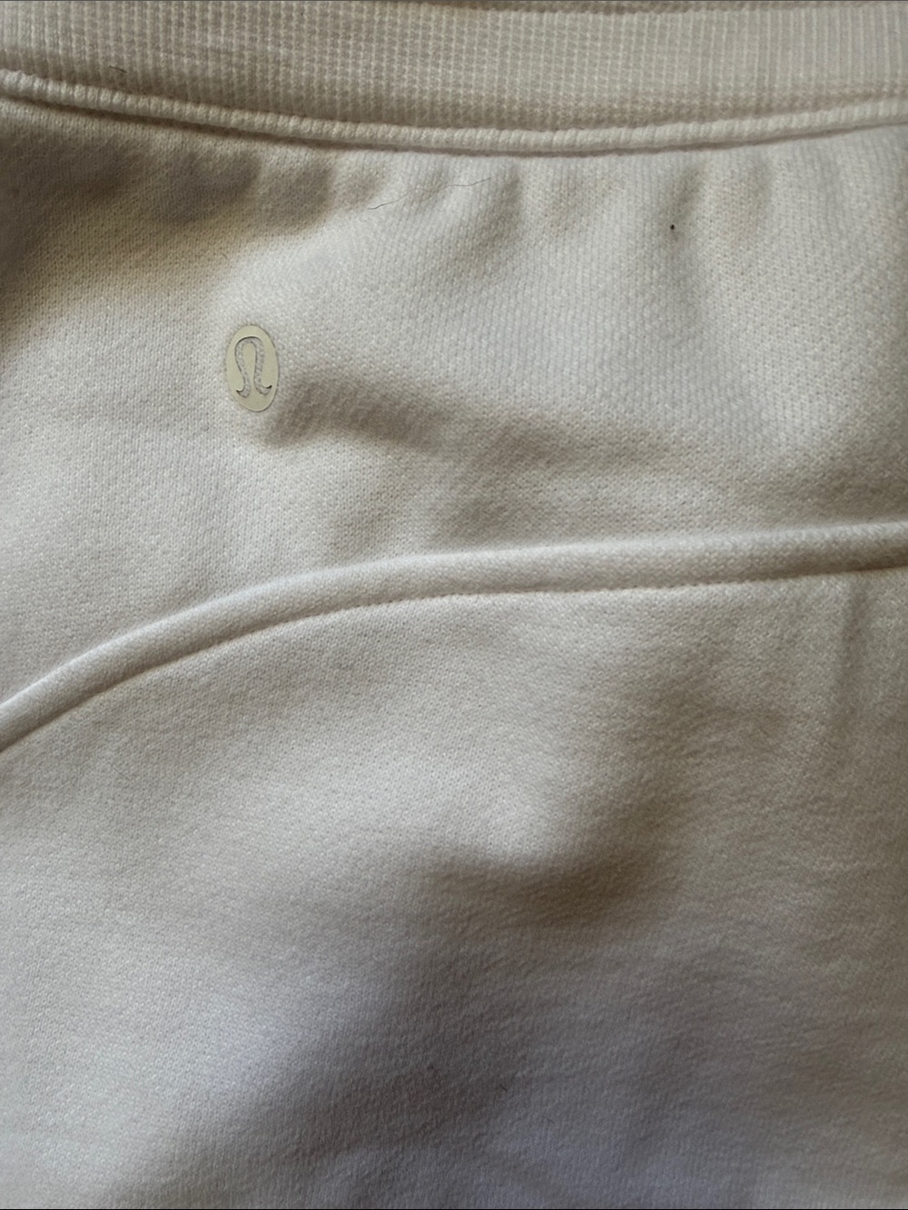 LULULEMON Scuba High-Rise Short 5" White 8NWT Cotton Blend Fleece Cozy - Picture 5 of 5